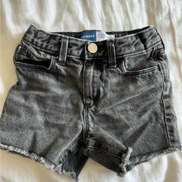 Old Navy, Girls Summer Shorts BUNDLE of 3, size 5T - Picture 2 of 7